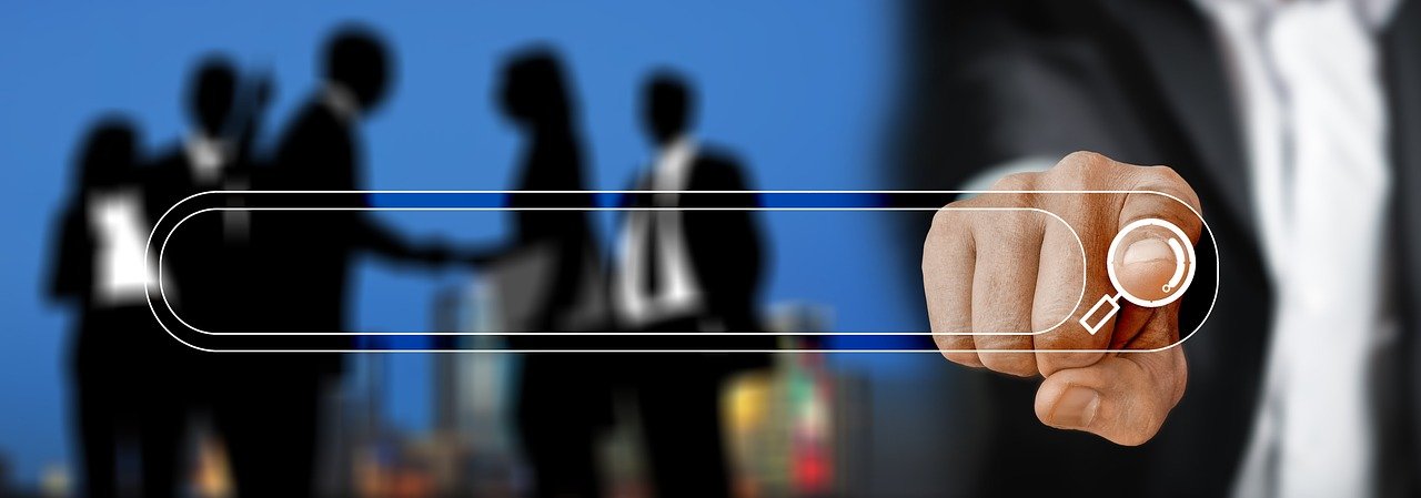 Mandos intermedios participando en una formación sobre liderazgo consciente